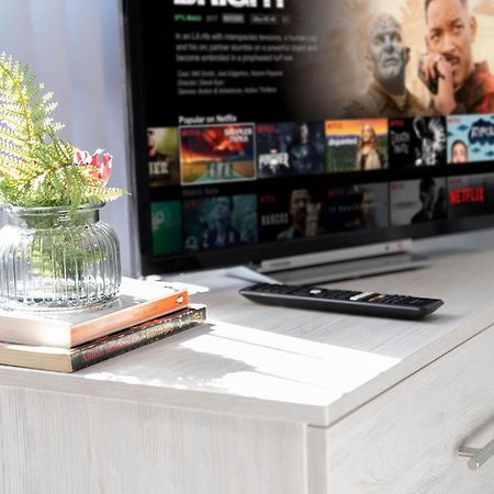 New Build - 2 Bed Snug Modern Apartment - Juliet Balcony - Roof Top Terrace - Digbeth, Birmingham City Centre - Free Netflix & Smart Tv Ngoại thất bức ảnh