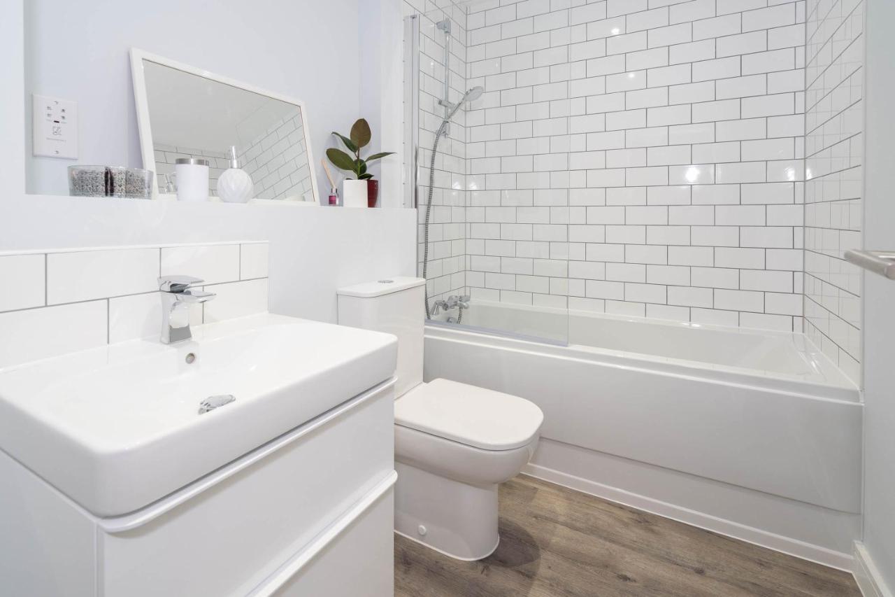 New Build - 2 Bed Snug Modern Apartment - Juliet Balcony - Roof Top Terrace - Digbeth, Birmingham City Centre - Free Netflix & Smart Tv Ngoại thất bức ảnh